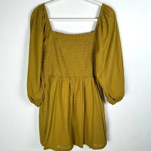 NEW Lost + Wander Women’s Size Medium Ecru Olive Green Smocked Dress - Picture 4 of 6